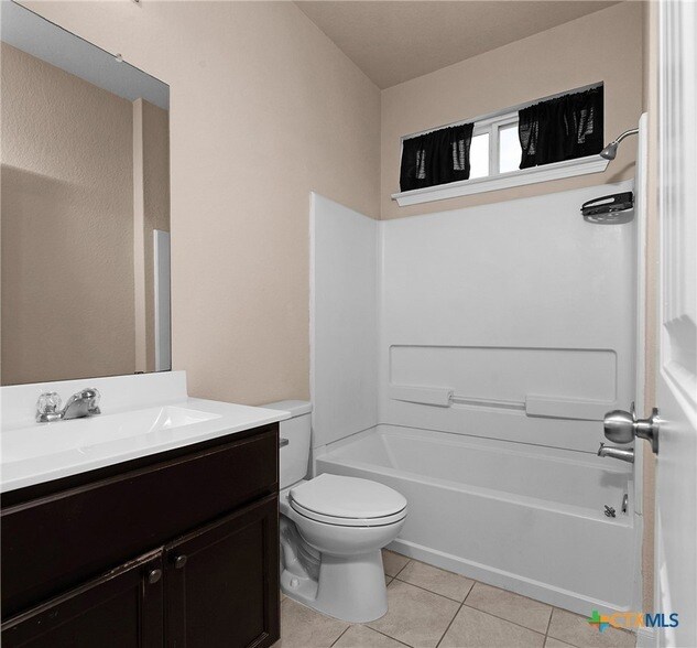 Building Photo - 481 Centinela St