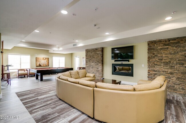 Building Photo - 5450 E Deer Valley Dr