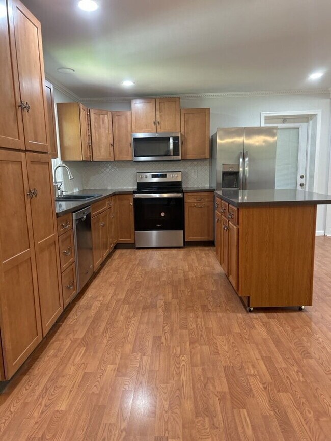 Building Photo - "Charming 3-Bedroom Retreat with 2 Full Baths in Piedmont – Cozy Comfort Awaits!"