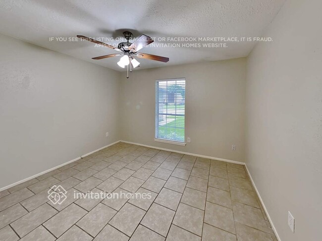 Building Photo - 16511 Forest Bend Ave