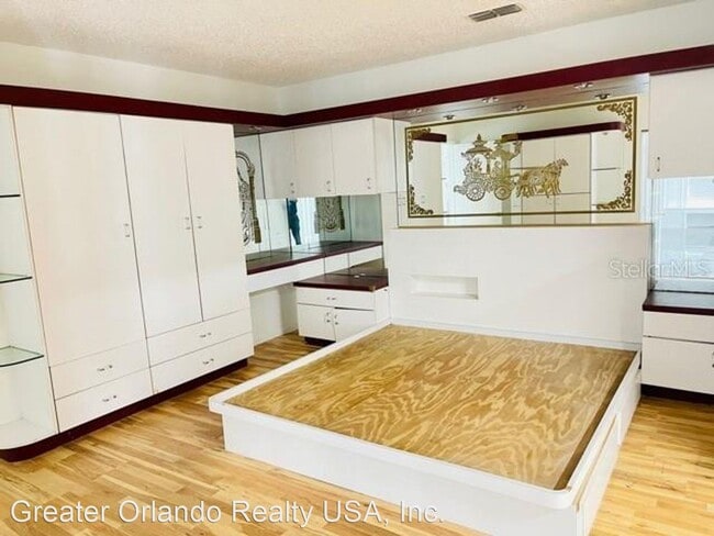 Building Photo - 4 br, 3 bath House - 211 S Shadowbay Blvd