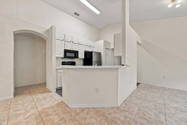 Building Photo - 2393 Paulette Dr