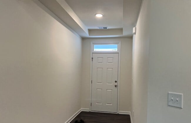 Building Photo - Coming Soon - Beautiful 3 bedroom 2.5 bath Home in Roebuck!