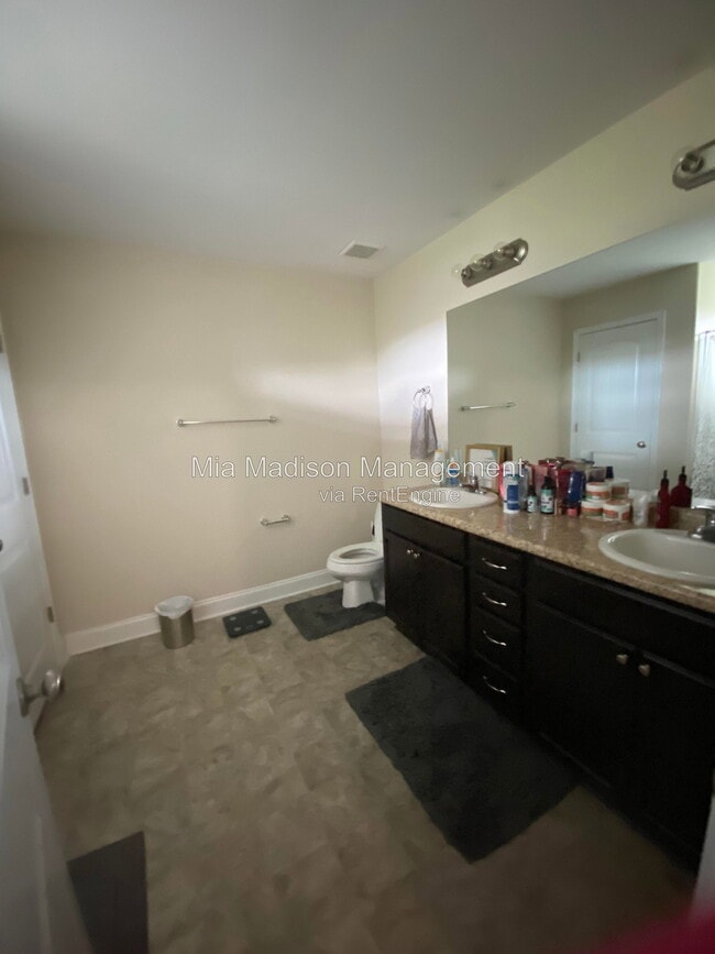 Building Photo - 25 Abaco Ct