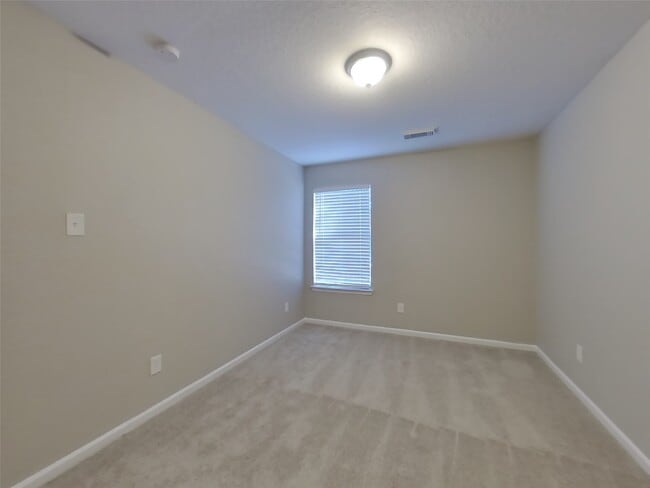 Building Photo - 32331 Hunter Park Ct