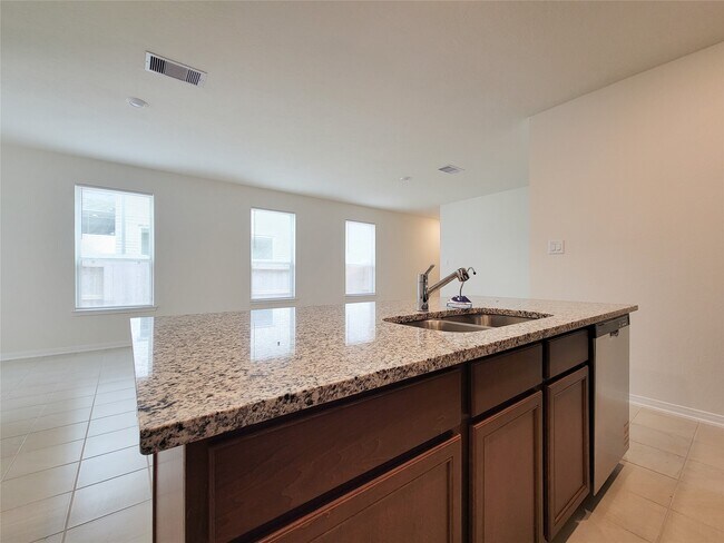 Building Photo - 2809 Cordova Hl Dr