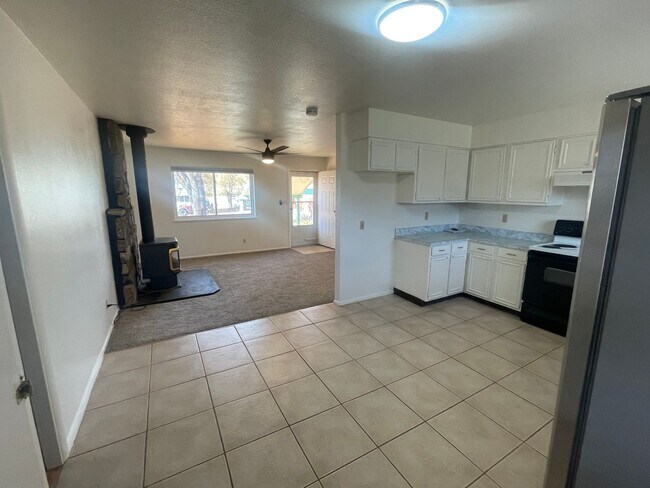 Building Photo - Three Bedroom Bayfield House with Large Fe...