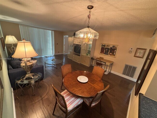 Building Photo - 14575 Bonaire Blvd