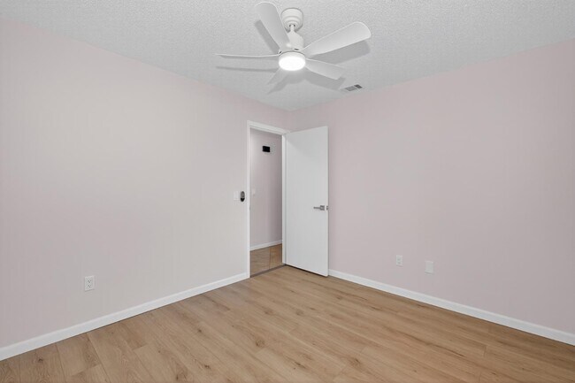 Building Photo - 12829 SW 38th Cir