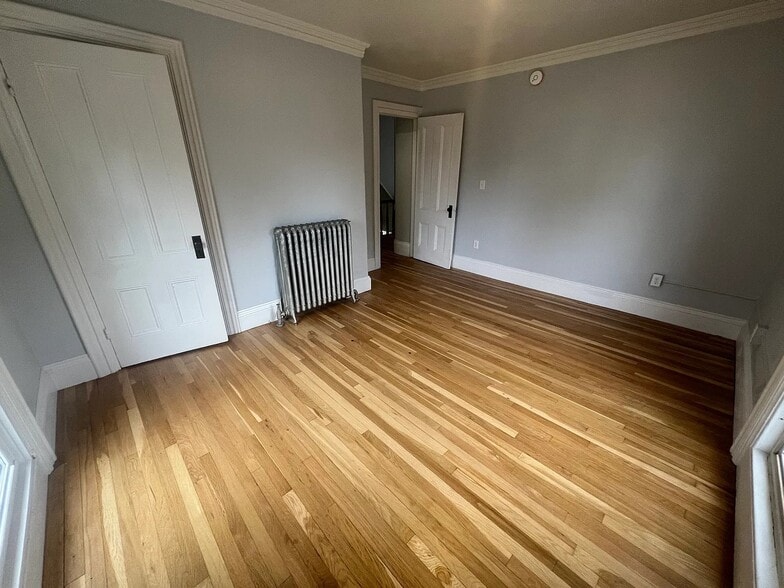 Building Photo - 413 Hammond St