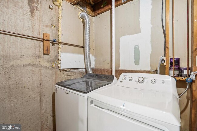 Building Photo - 14634 Battery Ridge Ln