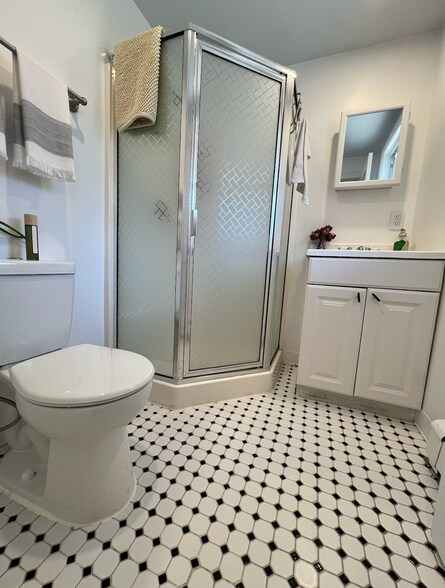 Building Photo - 15 Bothwell Rd