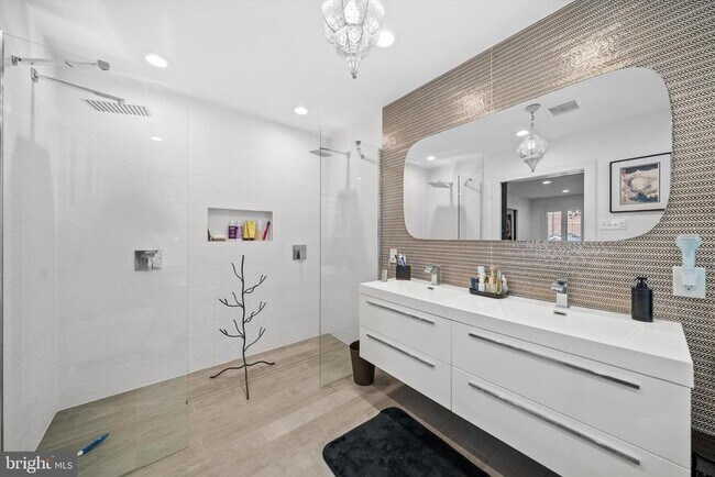 Building Photo - 4214 50th St NW