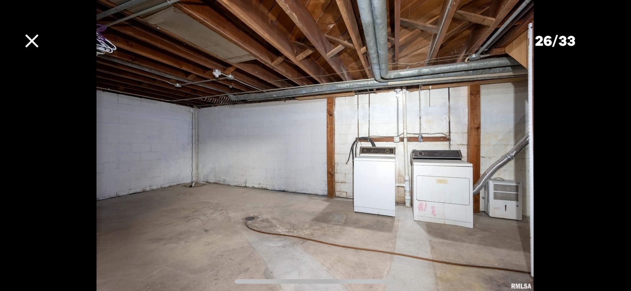 Building Photo - 1243 E Dover Ct