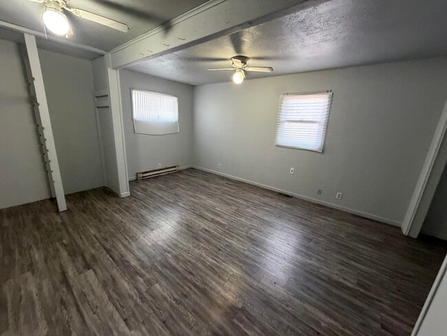 Building Photo - 1541 Fairchild-E