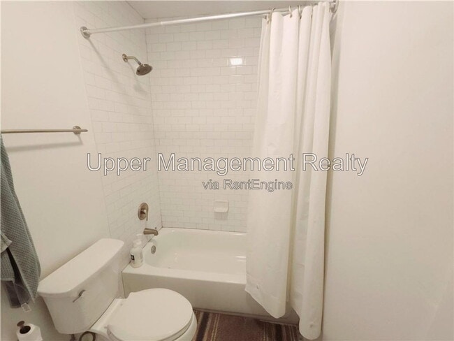 Building Photo - 7512 Freret St