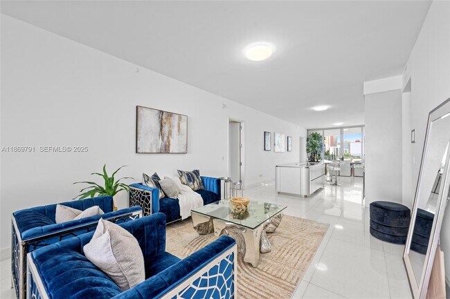 Building Photo - 16901 Collins Ave