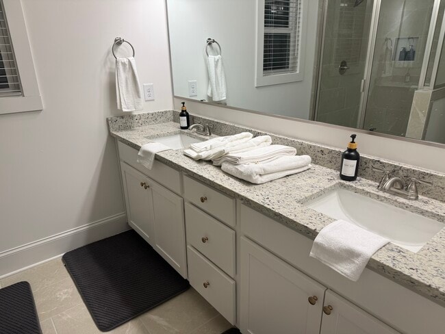 Building Photo - 190 Fritz Mar Ln