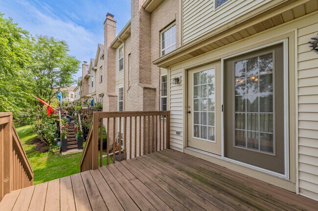 Building Photo - 1226 Bradley Cir