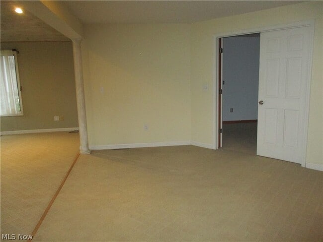 Building Photo - 17084 Sunset Dr