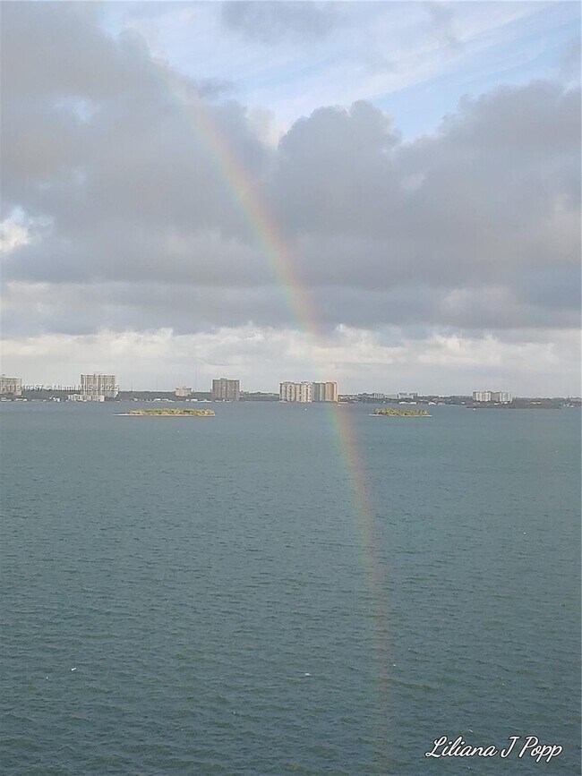 Building Photo - 1625 Kennedy Cswy