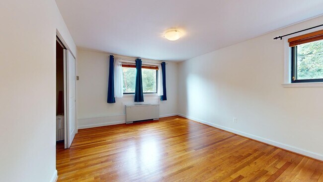 Building Photo - 2725 39th St NW