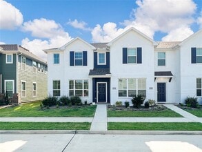 Building Photo - 2234 Memory Oaks Dr
