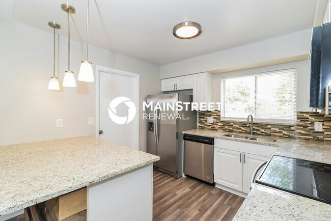 Building Photo - 3 Bedroom Pet-Friendly Home in ORLANDO, FL...