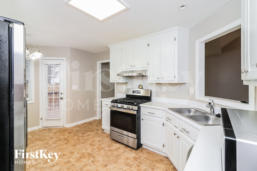 Building Photo - 4912 Baker Ridge Pl