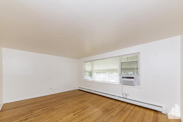 Building Photo - 3 bedroom in Hillside IL 60162