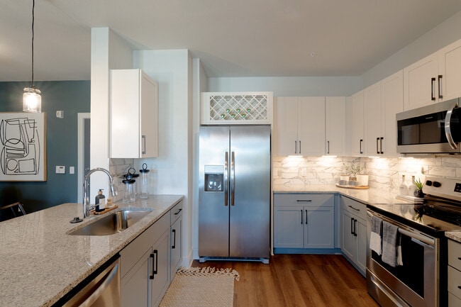 Building Photo - ZZZBrea Wendell Falls