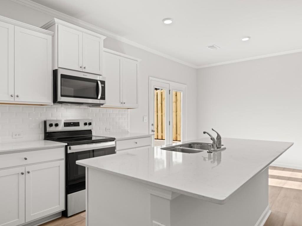 Building Photo - 102 Hughes Pl Dr