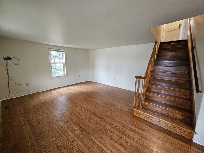 Building Photo - 513 E Baltimore St