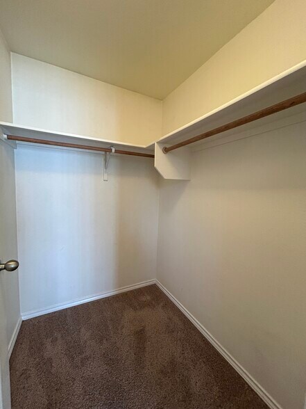 Building Photo - 11854 W Clover Field Ln