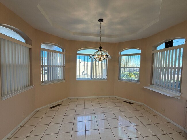 Building Photo - 2 Bedroom Home Available on Cul-De-Sac with Bosque Trail Access in Rivers Edge Rio Rancho!