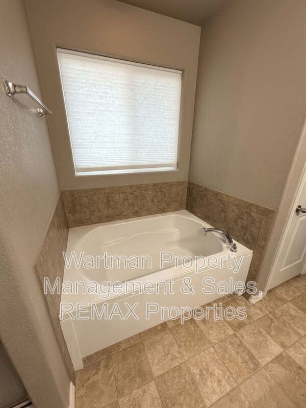 Building Photo - 8394 Prairie Brush Ct