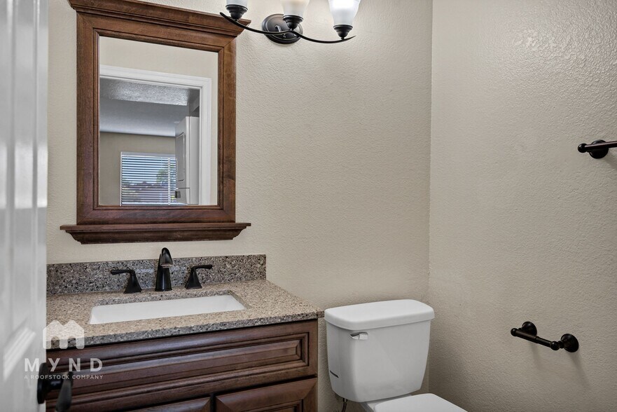 Building Photo - 1645 W Baseline Rd