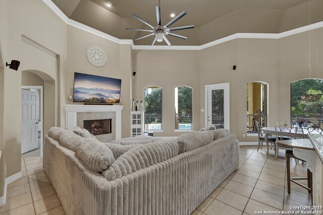 Building Photo - 9752 Trophy Oaks Dr