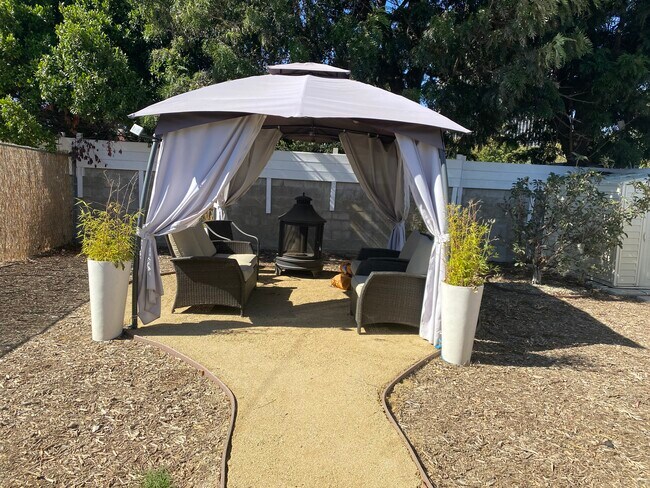 Building Photo - 233 St Marys Dr