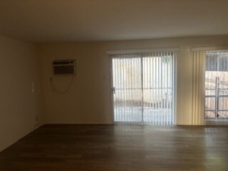 Building Photo - 3125 Montrose Ave