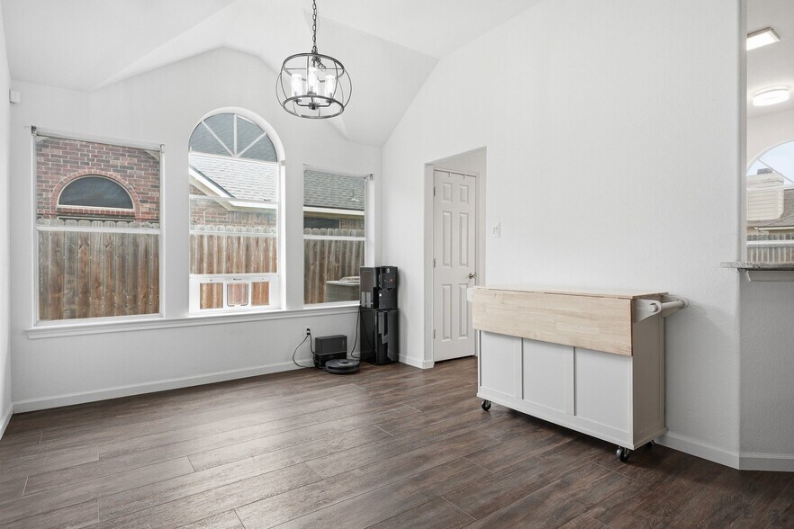 Building Photo - 7218 Gingerberry Dr
