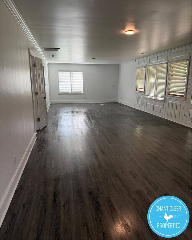 Building Photo - 1729 Gyro Dr
