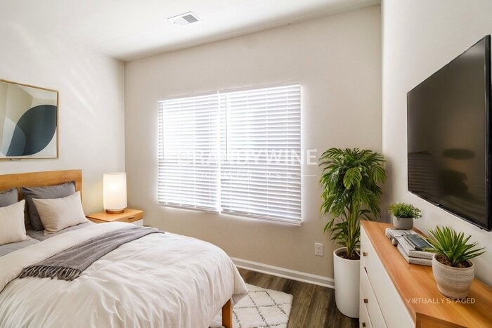 Building Photo - 604 Armitage Way