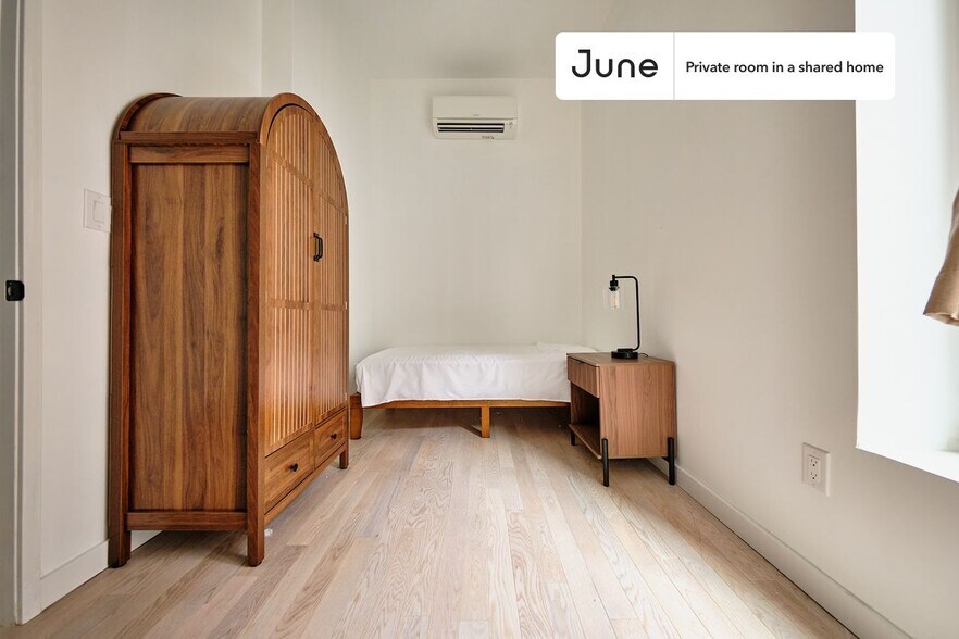 Primary Photo - Room in Shared 4 bed/4 bath home