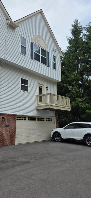 Building Photo - 1578 Kessler Ave