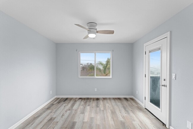 Building Photo - Stunning Remodeled 3-Bed, 3.5-Bath Home with Two Kitchens & Expansive Private Driveway in La Mesa!