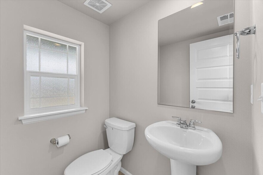 Building Photo - 1521 10th Pl