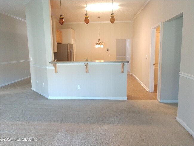 Building Photo - 14019 Crestwick Dr W