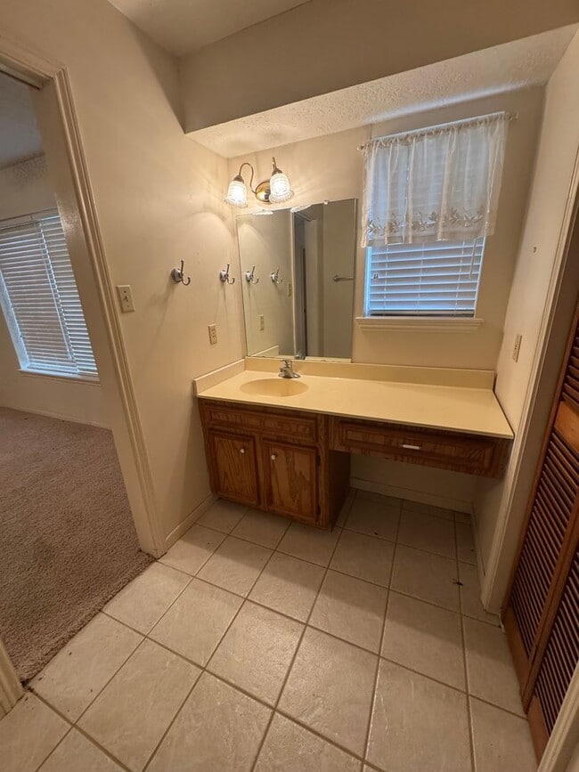 Building Photo - 22803 Trailwood Ln