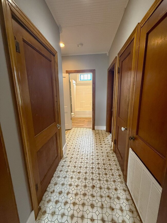 Building Photo - 2BR Historic Home in Downtown Lake Charles